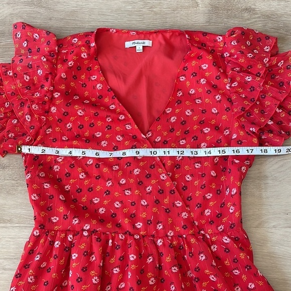 Madewell Tiered-Sleeve Peplum Top in Metallic Prairie Posies size 6 - Picture 7 of 15